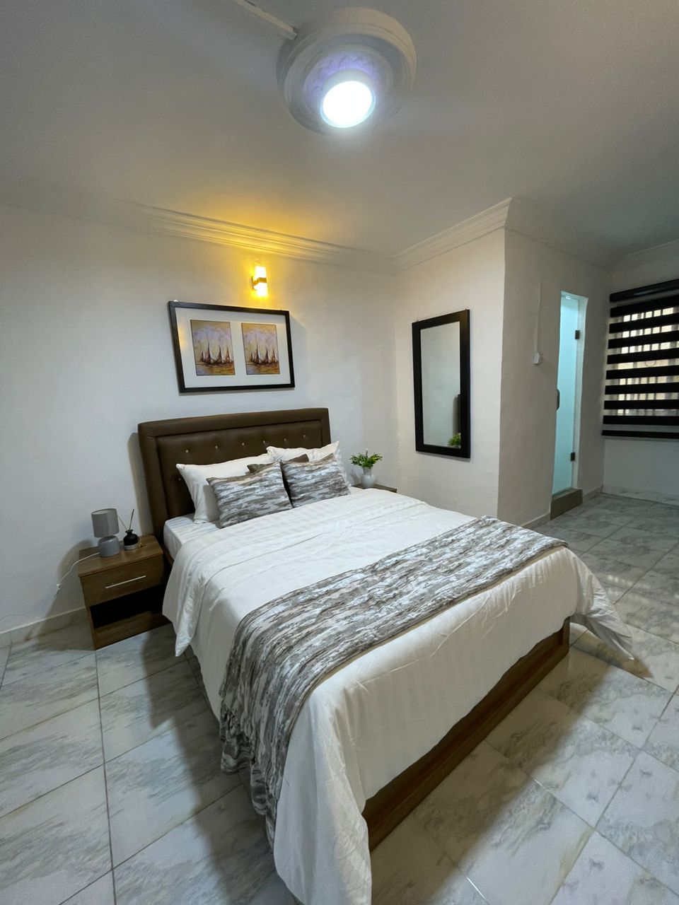 contemporary bedroom